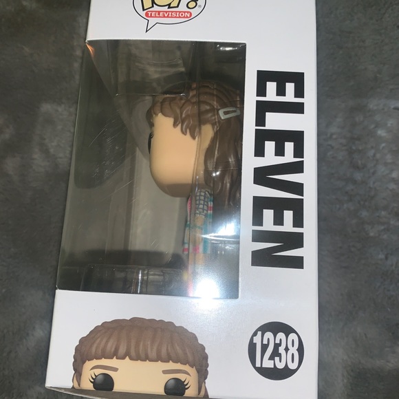 Funko Pop! Television Netflix Stranger Things 4 Eleven # 1238 2022 Release - Picture 6 of 7